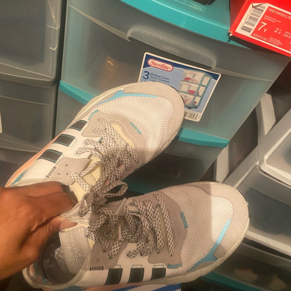 Adidas - Picture 4 of 6